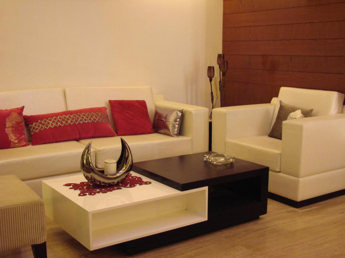Eddison Hotel Gurgaon Exterior photo